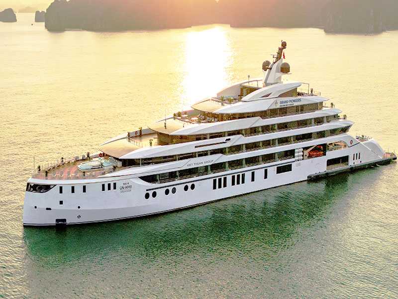Grand Pioneers Cruise - Halong Bay Tour 2 Days 1 Night