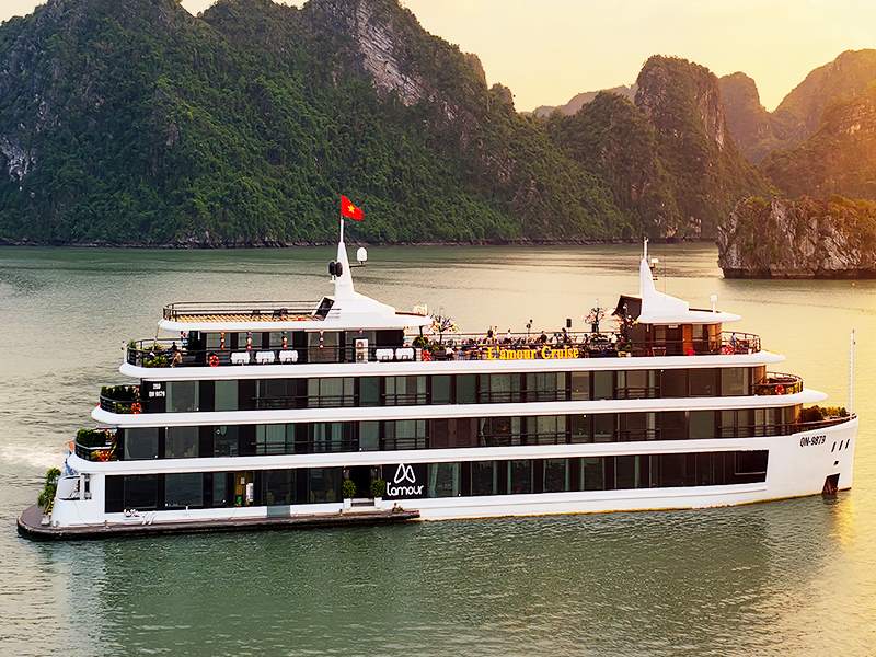 Lamour Cruise - Halong Bay Tour 2 Days 1 Night