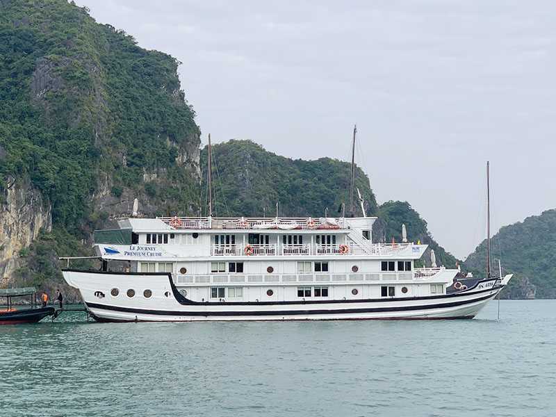 Le Journey Premium Cruise - Halong Bay Tour 3 Days 2 Nights