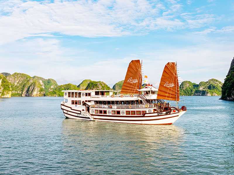 Renea Cruise - Halong Bay Tour 3 Days 2 Nights
