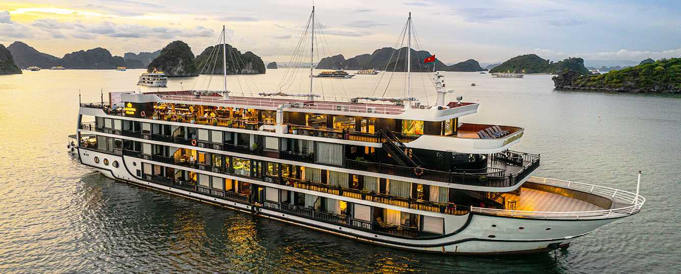 La Regina Grand Cruise - Halong Bay Tour 2 Days 1 Night