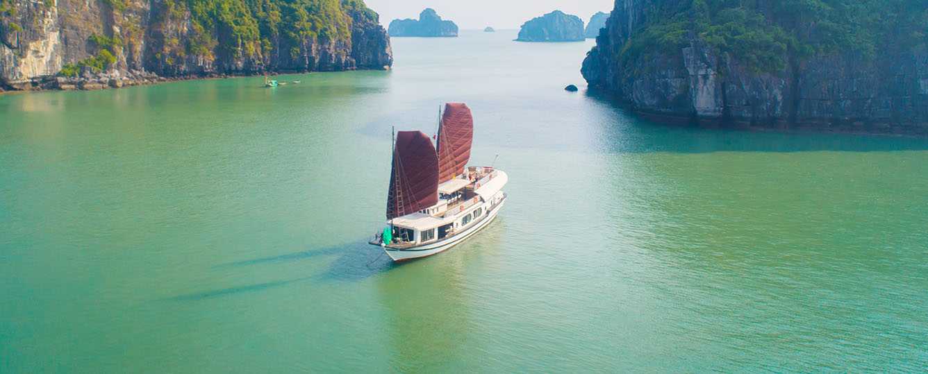 Prince Junk Cruise - Halong Bay Tour 2 Days 1 Night
